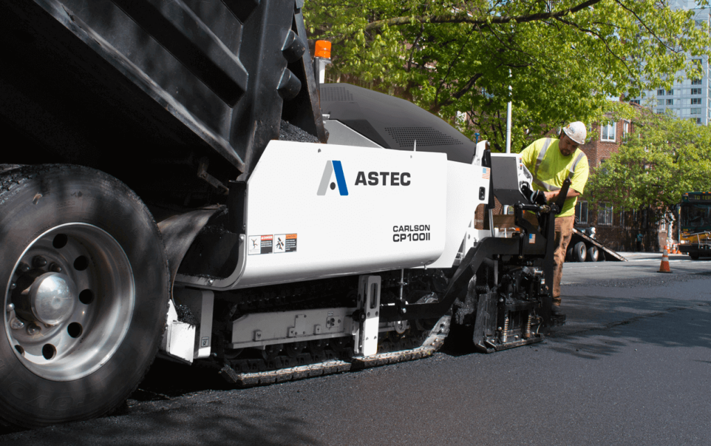 Asphalt_paving_safety