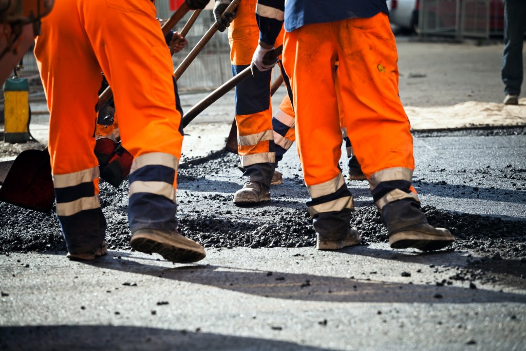 Asphalt Paving Safety: A Comprehensive Guide